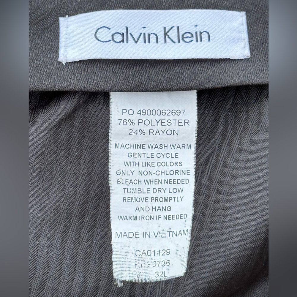 Calvin Klein Mens Slim-Fit Solid Dark Blue Polyester Brand Dress Pants 42W x 32L - Picture 12 of 12